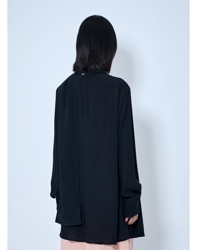 토템 [해외직구] 26 F/W 토템 드레이프 스카프 블라우스 263-WRT0760-FB0670-001 B0112189691 착용컷