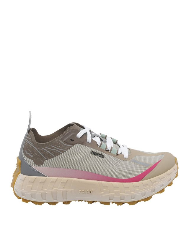 노다 노르다 [해외직구] 26 S/S 노르다 스카이 스니커즈 001AW/SKY B0011978267 착용컷