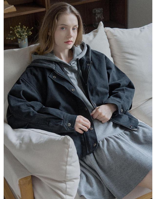 아방 Quilted Liner Hooded Jumper - BLACK 착용컷