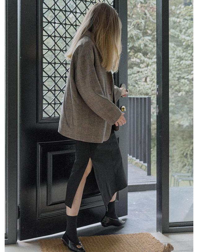 아방 Check Herringbone Oversize Jacket - BROWN 착용컷