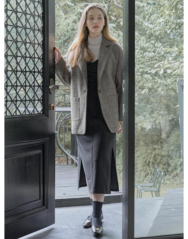 아방 Check Herringbone Oversize Jacket - BROWN 착용컷
