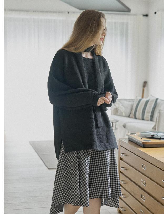 아방 Muffler Set Long Knit Pullover - BLACK 착용컷