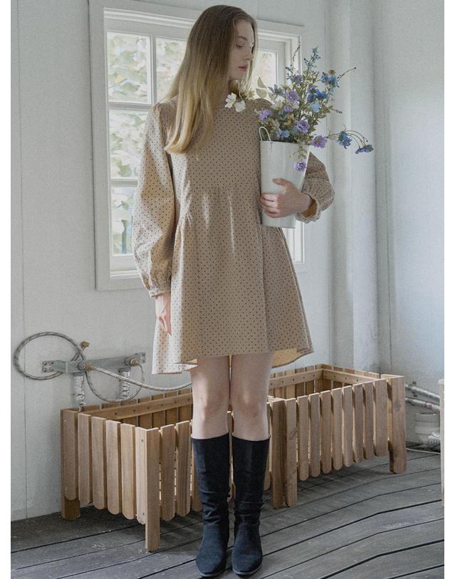 아방 Dot Corduroy Mini Dress - BEIGE 착용컷