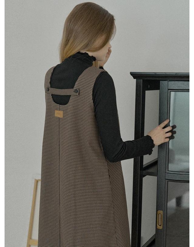 아방 Swallow Pattern Sleeveless Dress - BROWN 착용컷