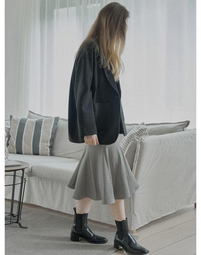 아방 Swallow Pattern Mermaid Skirt - IVORY 착용컷