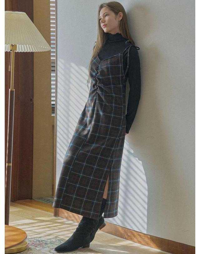 아방 Tartan Check Shirring Dress - BROWN 착용컷
