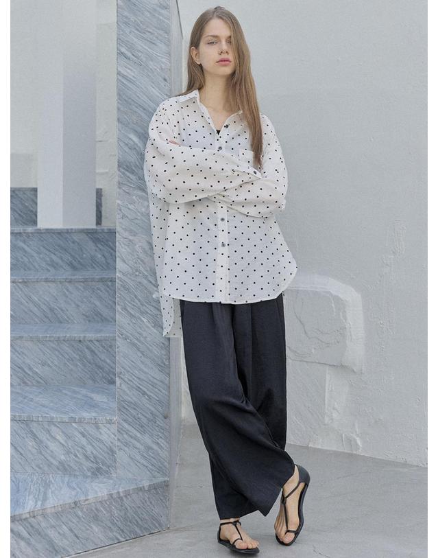 아방 Dot Linen Overfit Shirt - IVORY 착용컷