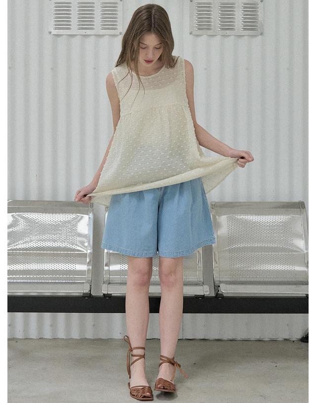아방 Seethrough Dot Sleeveless Blouse - CREAM 착용컷