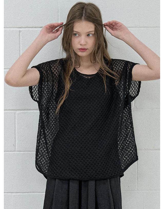 아방 Poncho Oversized Knit - BLACK 착용컷