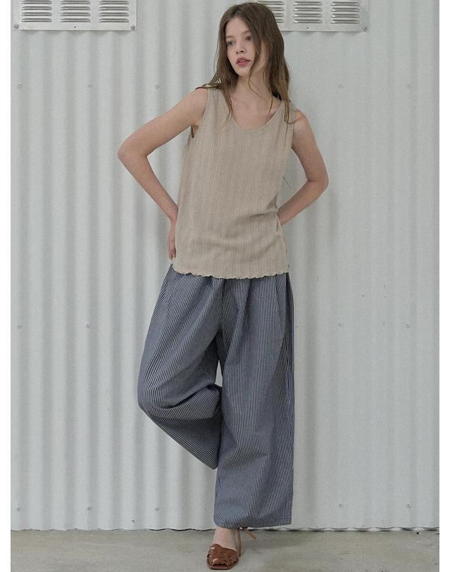 아방 Knit Sleeveless Top - BEIGE 착용컷