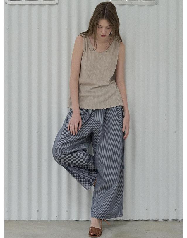 아방 Knit Sleeveless Top - BEIGE 착용컷