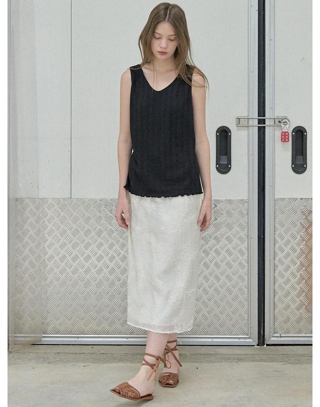 아방 Knit Sleeveless Top - BLACK 착용컷