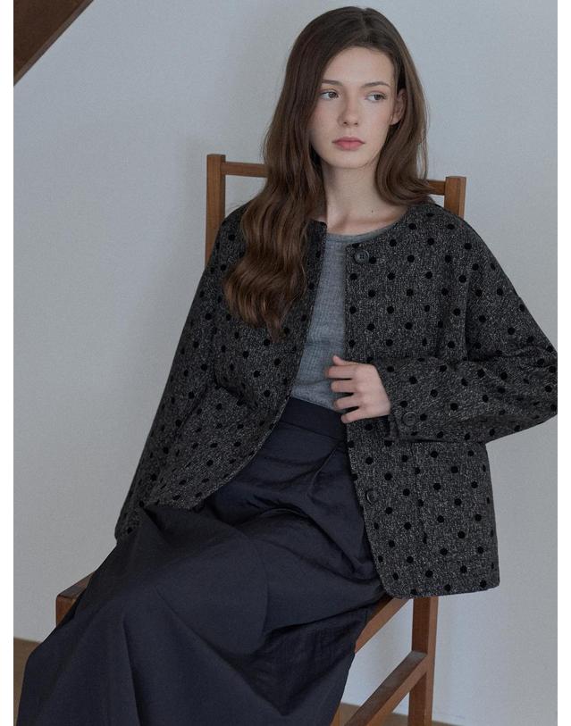 아방 Quilted Wool Dot Jacket - CHARCOAL 착용컷