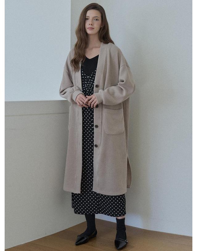 아방 Oversize Long Knit Cardigan - BEIGE 착용컷