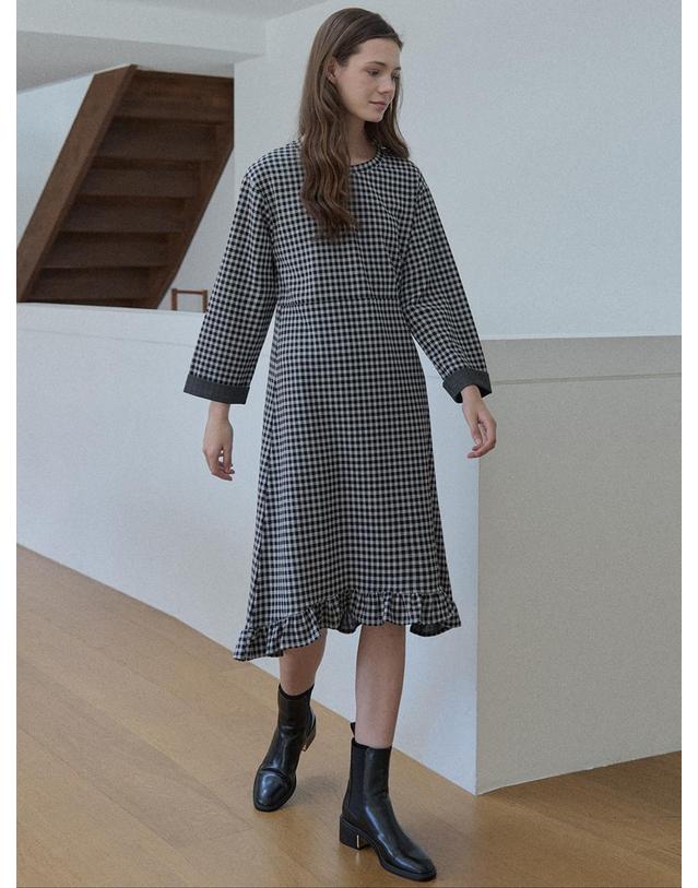 아방 Check Round Neck Frill Dress - BLACK 착용컷