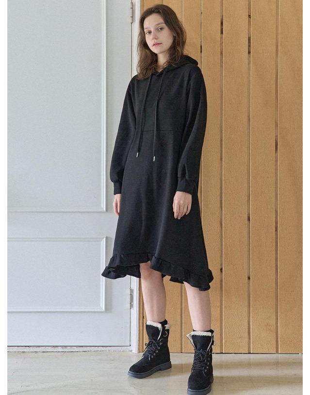 아방 HOODED FRILL LONG DRESS - BLACK 착용컷