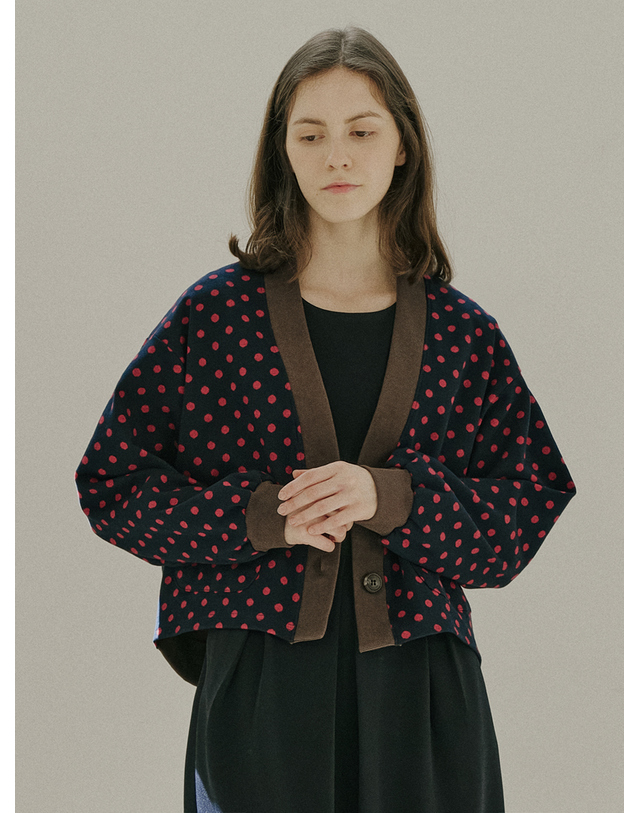 아방 Dot Jacquard Knit Cardigan - NAVY 착용컷