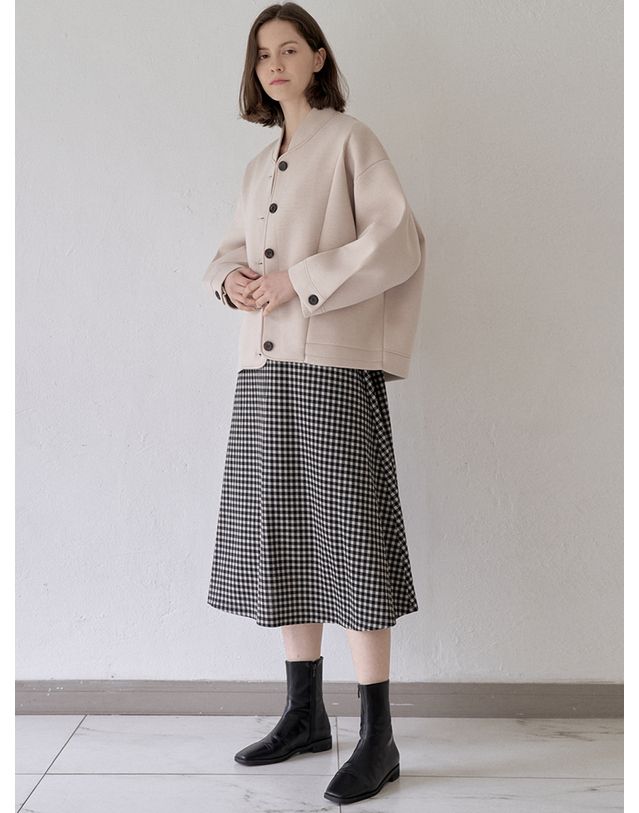 아방 Neoplan Overfit Baseball Jumper - BEIGE 착용컷