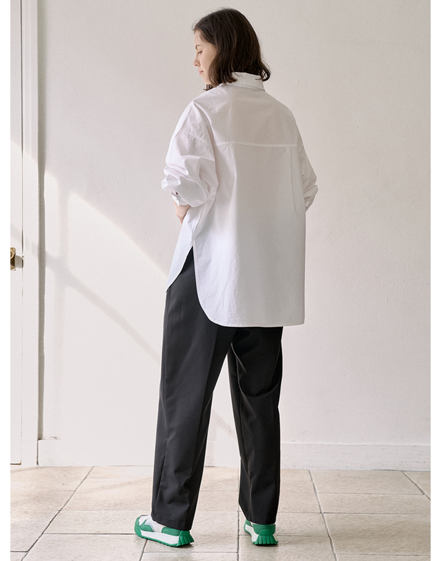 아방 Boy-fit Unbalanced Washing Shirt - WHITE 착용컷