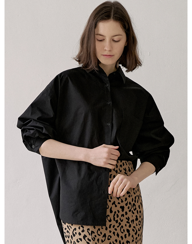 아방 Boy-fit Unbalanced Washing Shirt - BLACK 착용컷