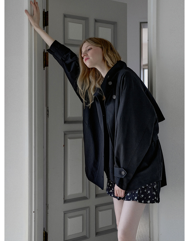 아방 Oversize Half Trench Coat - BLACK 착용컷