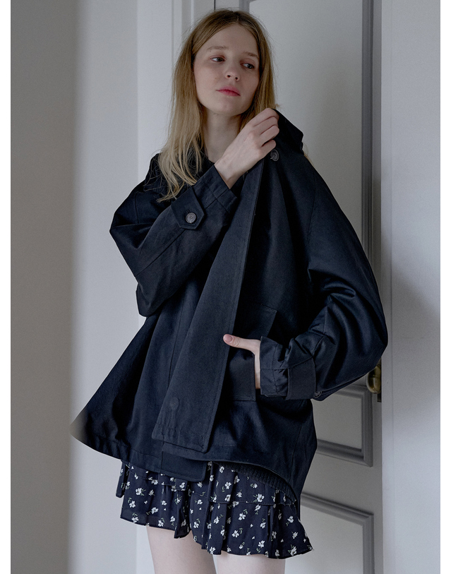 아방 Oversize Half Trench Coat - BLACK 착용컷