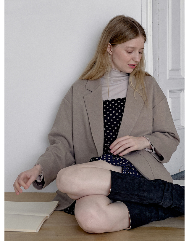 아방 Herringbone Oversize Jacket - BEIGE 착용컷