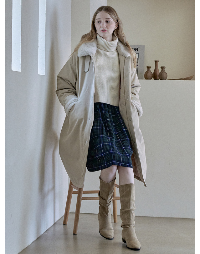 아방 Safari Fur Long Padding Jumper - BEIGE 착용컷