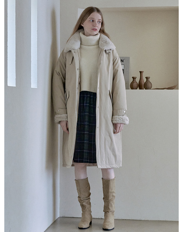 아방 Safari Fur Long Padding Jumper - BEIGE 착용컷