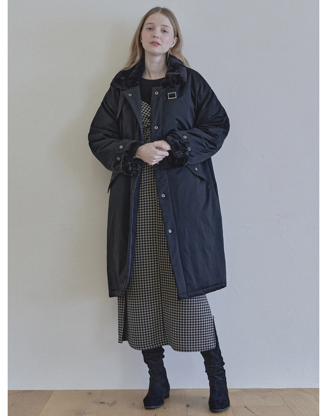 아방 Safari Fur Long Padding Jumper - BLACK 착용컷