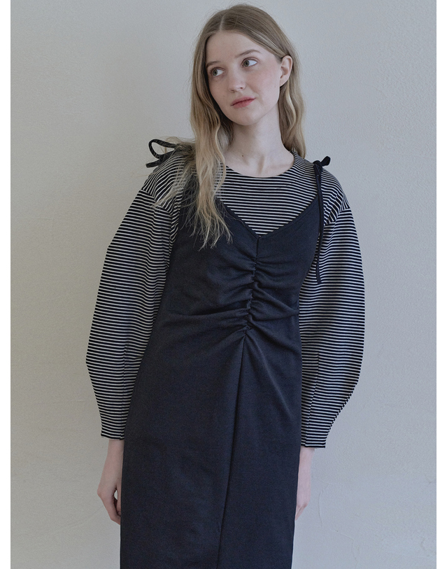 아방 Black Shirring Long Dress -BLACK 착용컷