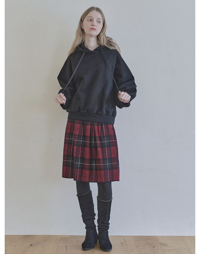 아방 Tartan Check Pleated Midi Skirt - RED 착용컷