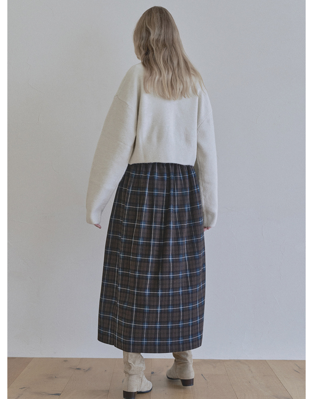 아방 Tartan Check Pleated Maxi Skirt - BROWN 착용컷