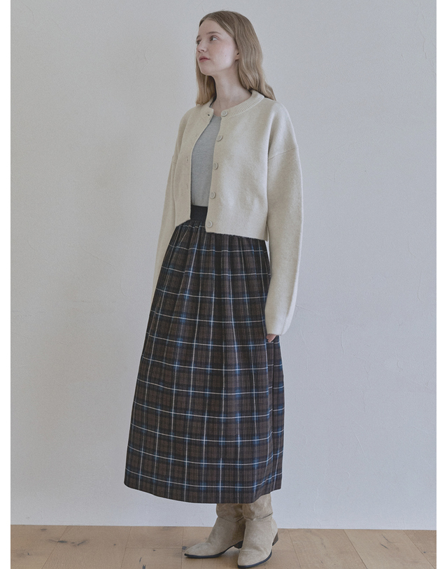 아방 Tartan Check Pleated Maxi Skirt - BROWN 착용컷