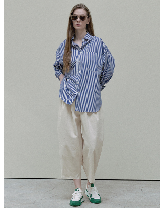 아방 Unbalance Stripe overfit shirt - blue 착용컷