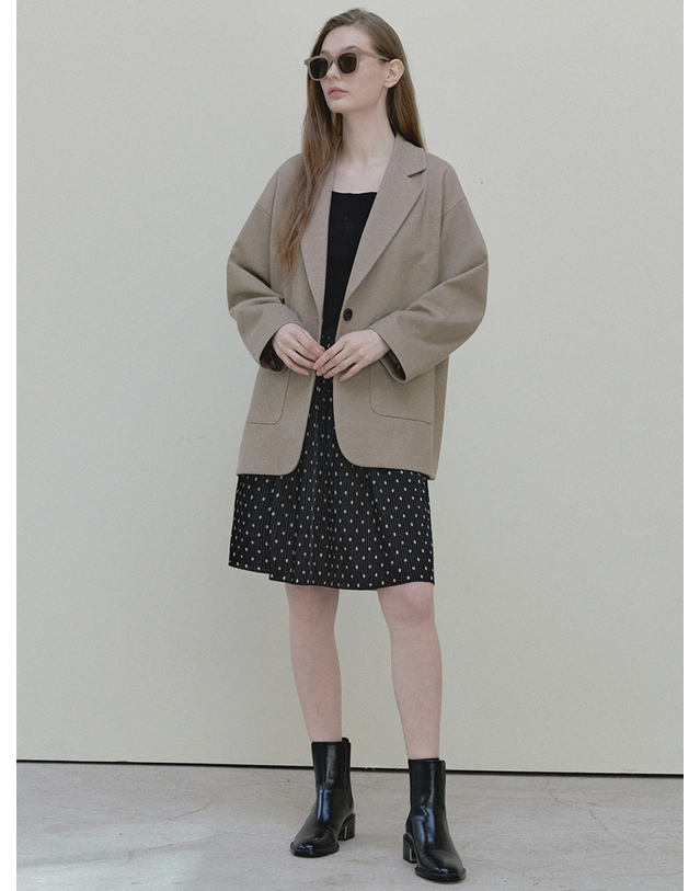 아방 Dot Velvet Midi Skirt - black 착용컷