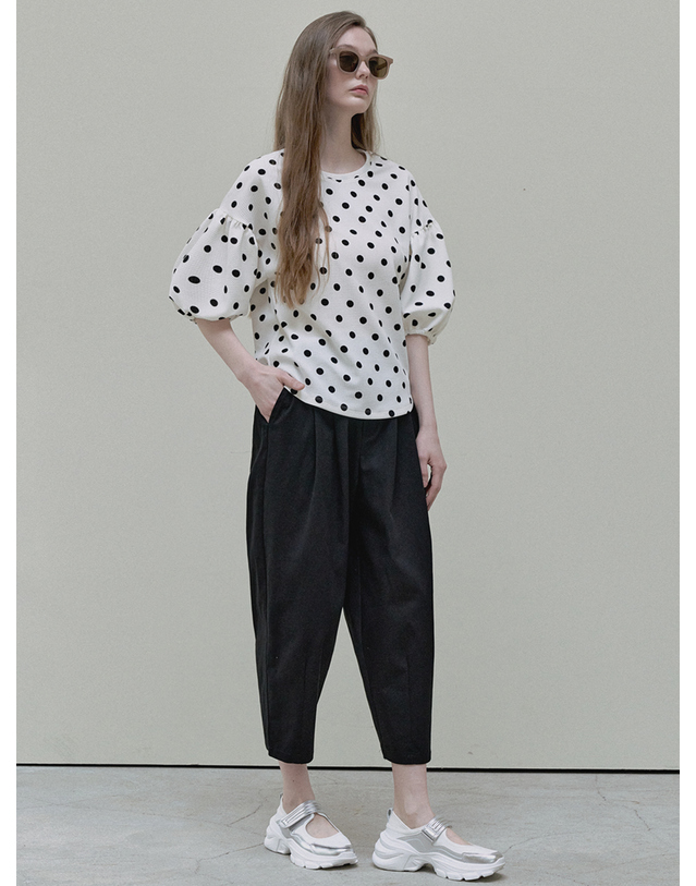 아방 Crop Cotton Banding Pants - black 착용컷