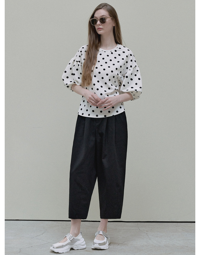 아방 Crop Cotton Banding Pants - black 착용컷