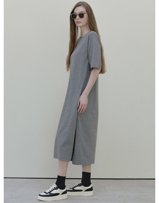 아방 Dart Sleeve Logo Long Dress - charcoal 착용컷