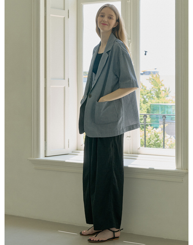 아방 Stripe Overfit Short Sleeve Jacket - NAVY 착용컷