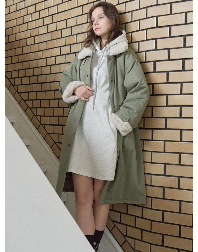 아방 Safari Fur Long Padding Jumper - KHAKI 착용컷