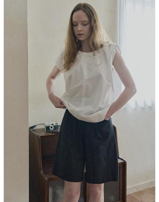 아방 Ribbon Unbalance Blouse - IVORY 착용컷