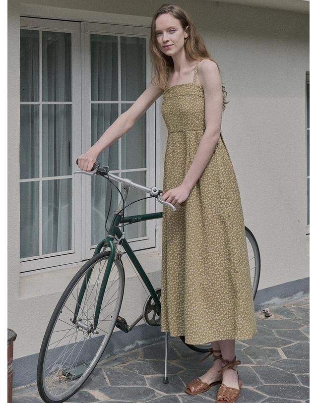 아방 Floral Pattern Sleeveless Dress - MUSTARD 착용컷