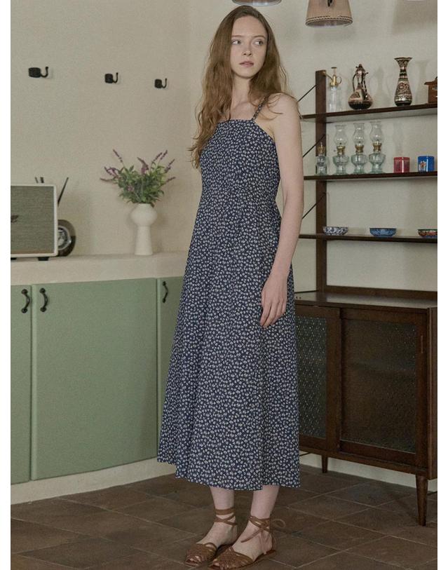 아방 Floral Pattern Sleeveless Dress - NAVY 착용컷