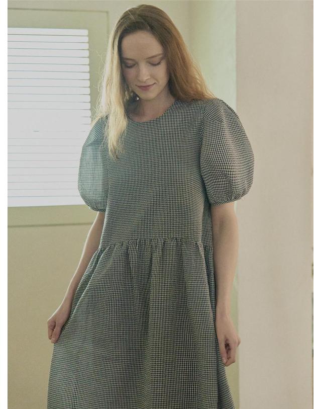 아방 Check Ribbon Puff Long Dress - BLACK 착용컷