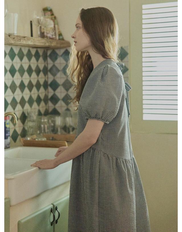아방 Check Ribbon Puff Long Dress - BLACK 착용컷