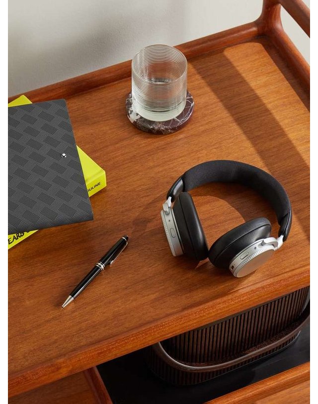뱅앤올룹슨 [해외직구] 뱅앤올룹슨 BEOPLAY H100 와이어리스 HEADPHONES 1224400 B0082121806 착용컷