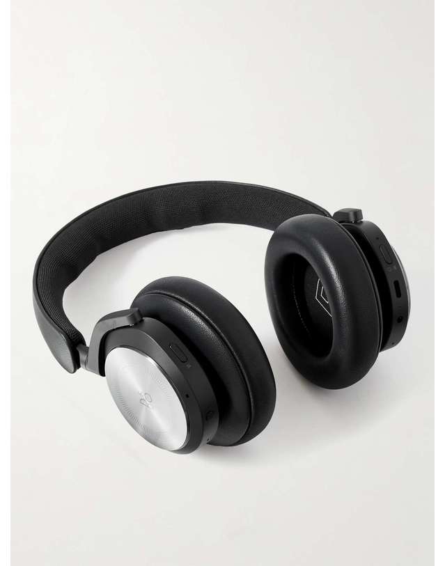 뱅앤올룹슨 [해외직구] 뱅앤올룹슨 BEOPLAY HX 와이어리스 HEADPHONES 1224000 B0080429961 착용컷