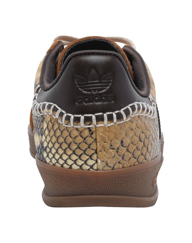 아디다스 [해외직구] 26 S/S 아디다스 웨일즈 BONNER GAZELLE 스네이크 스니커즈 KK3641/DUST RUST B0012005423 착용컷