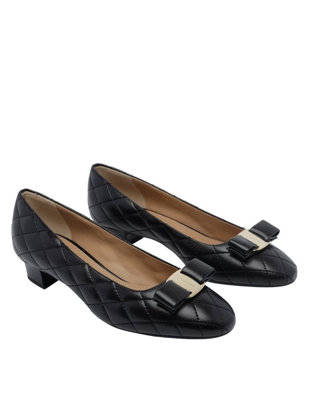 페라가모 [해외직구] 26 F/W 페라가모 바라 20’ 퀼팅 펌프스 798516/01M543NERO/BISCOTTO B0012276418 착용컷